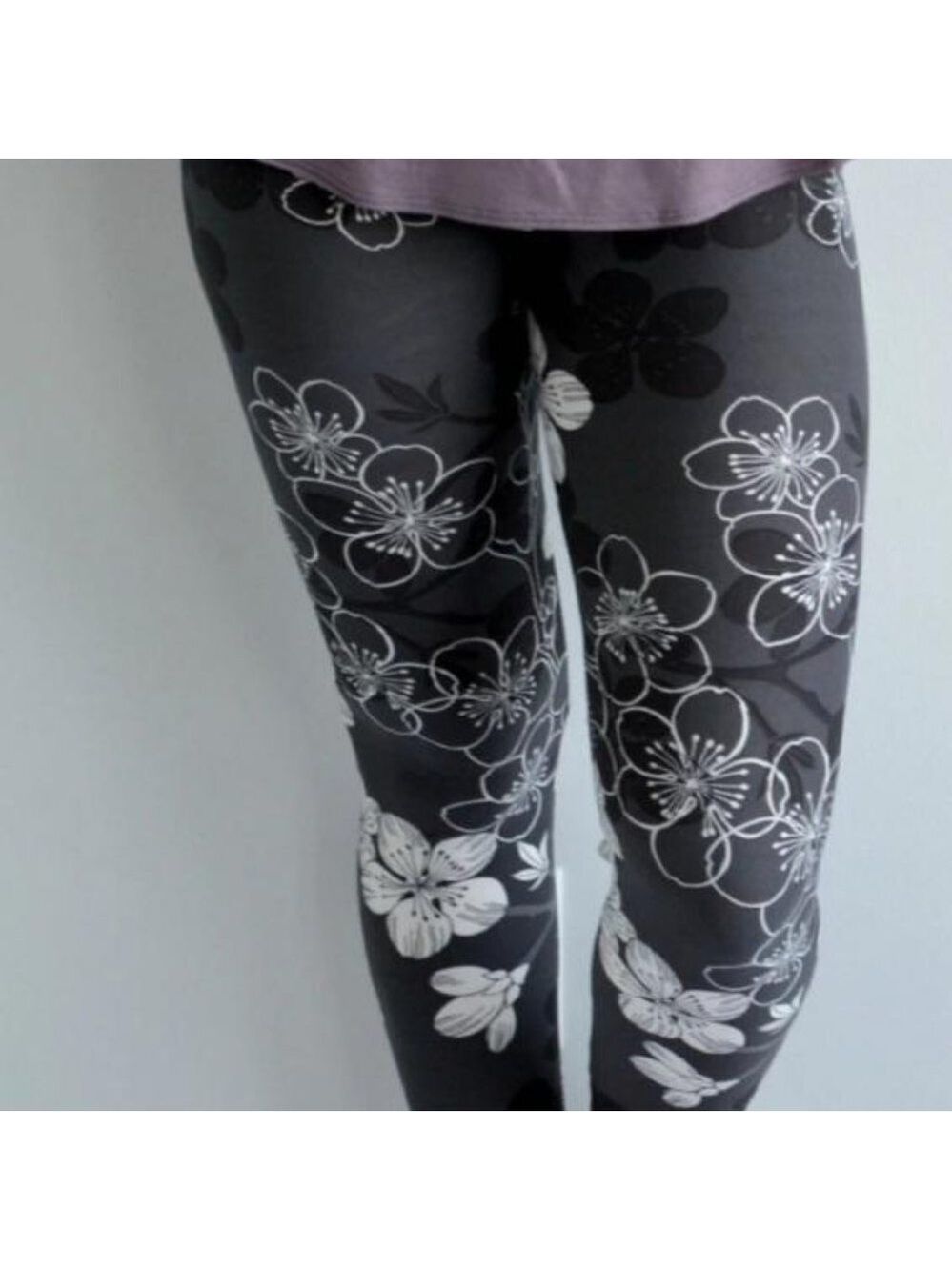 LEGGINGS DEPOT ADULT JASMINE FLORAL PRINT GRAY LEGGINGS Size 12 NWT